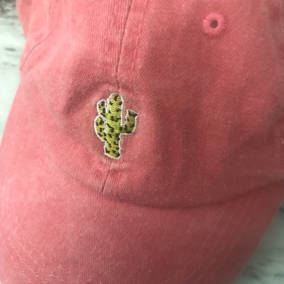 ✨4 urban outfitters unused graphic hats✨ - Picture 3 of 7